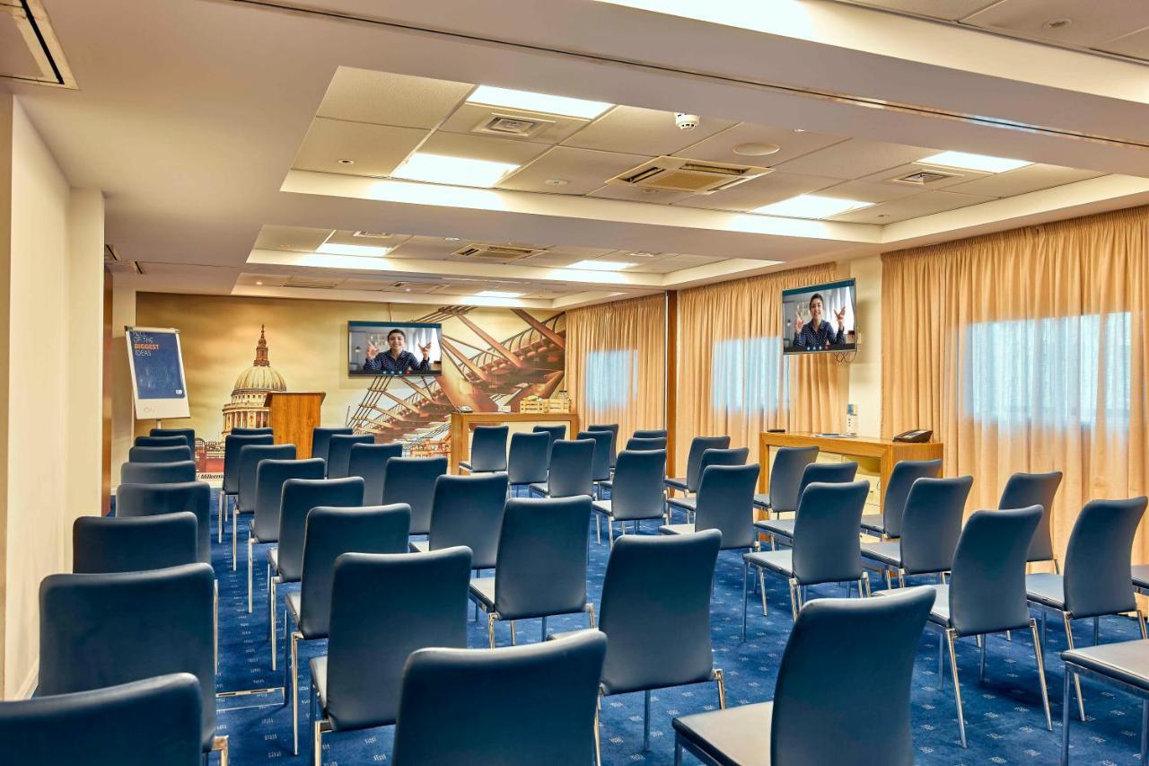 Holiday Inn Express London Stratford By Ihg Exterior foto