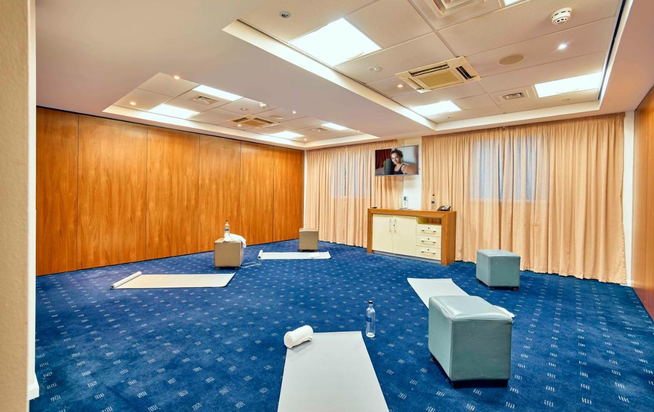 Holiday Inn Express London Stratford By Ihg Exterior foto