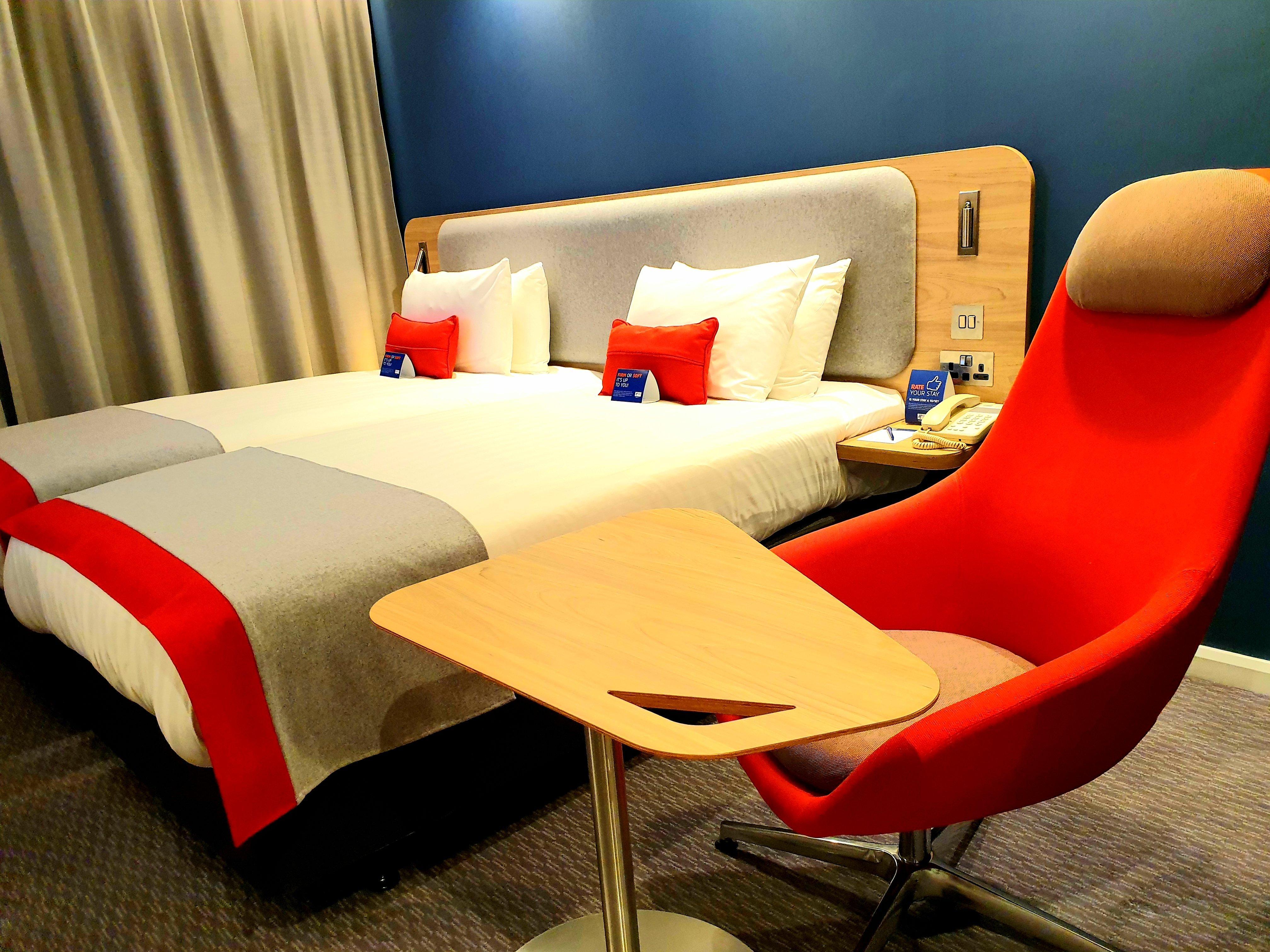 Holiday Inn Express London Stratford By Ihg Exterior foto