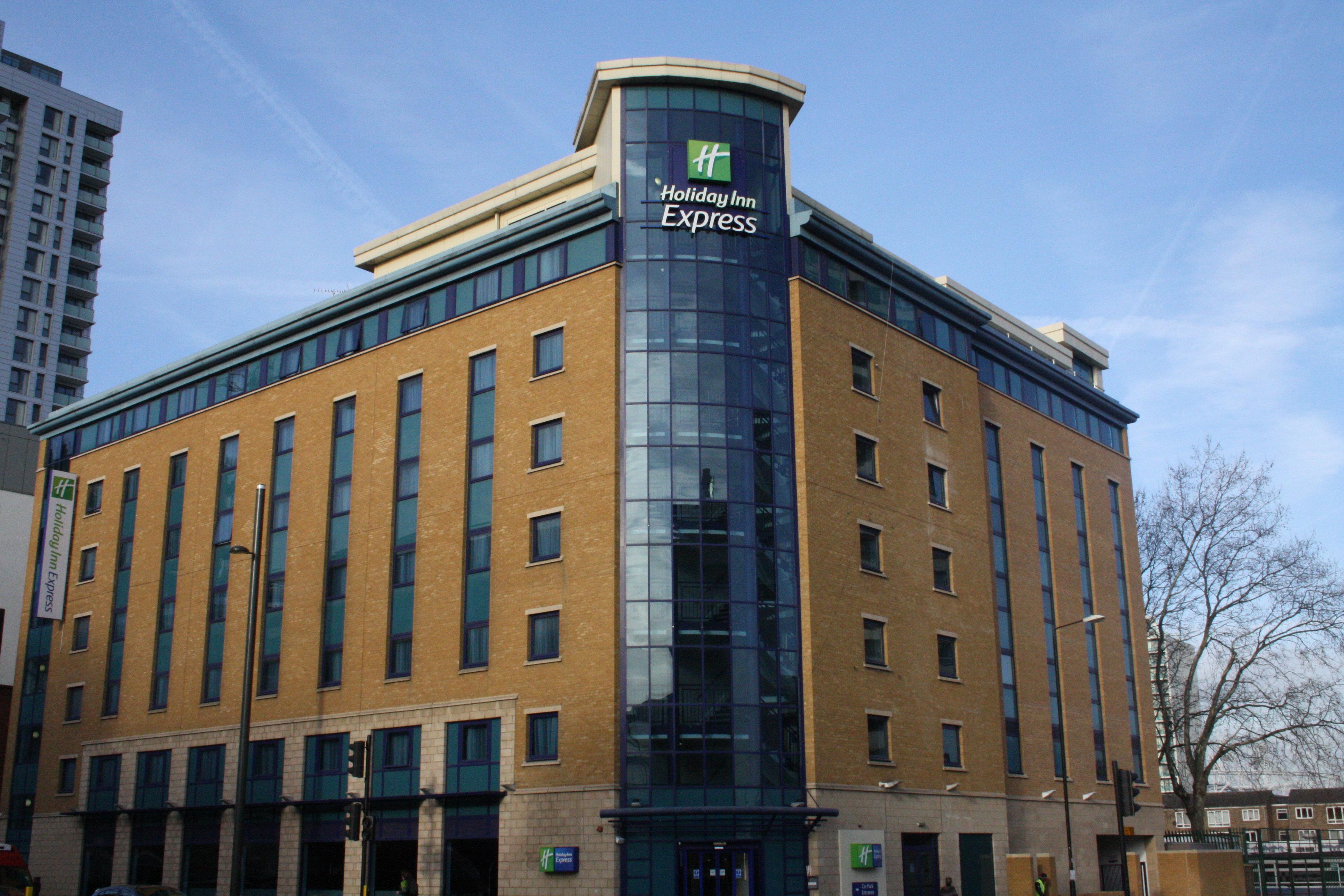 Holiday Inn Express London Stratford By Ihg Exterior foto